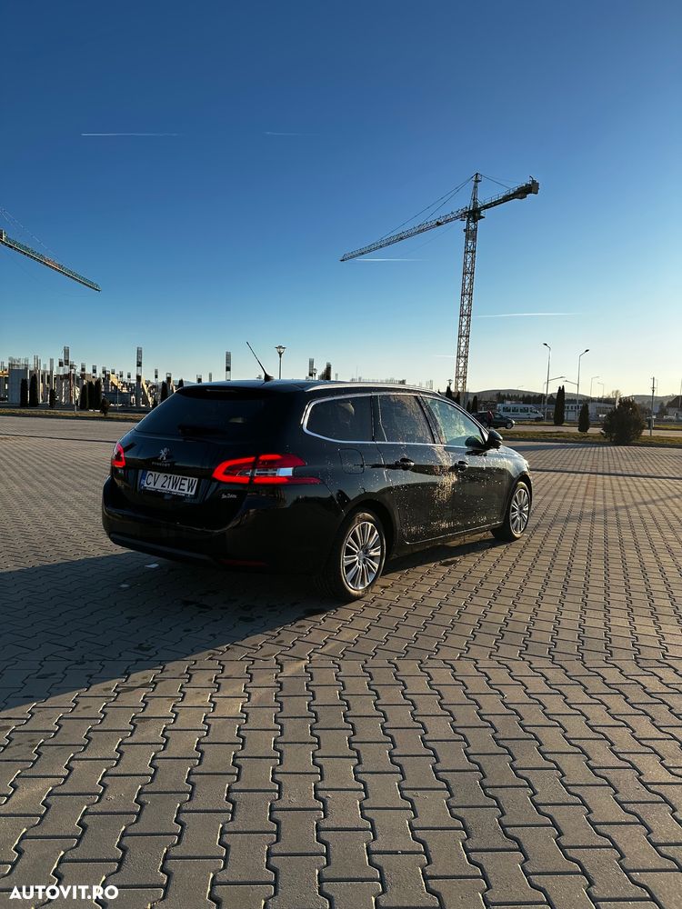 Peugeot 308 1.2 L PureTech Turbo Allure - 3