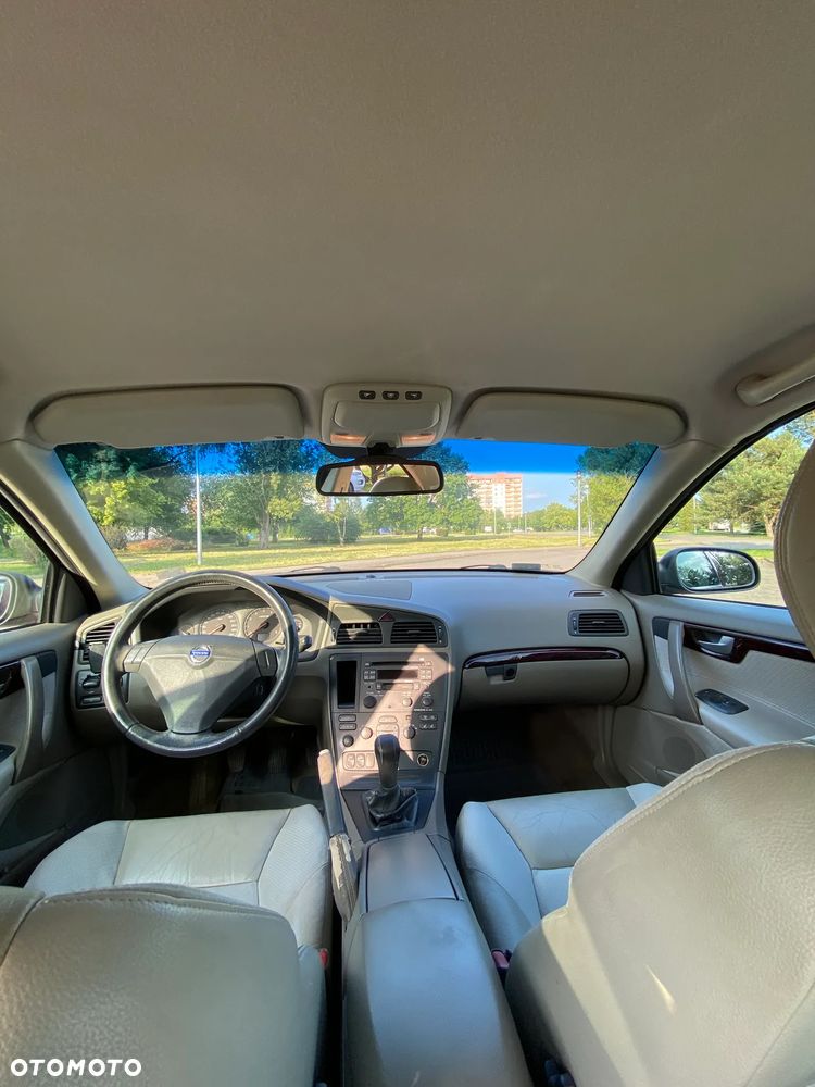 Volvo S60 2.4 Comfort - 16
