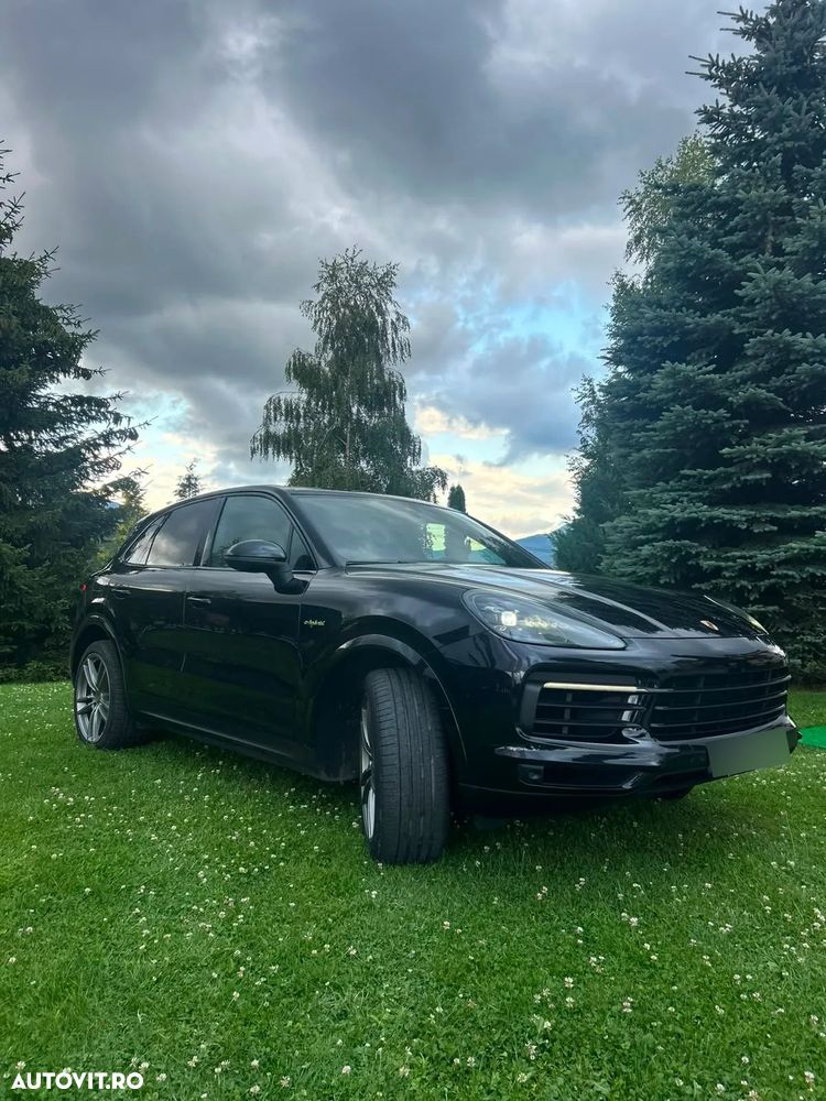 Porsche Cayenne - 4