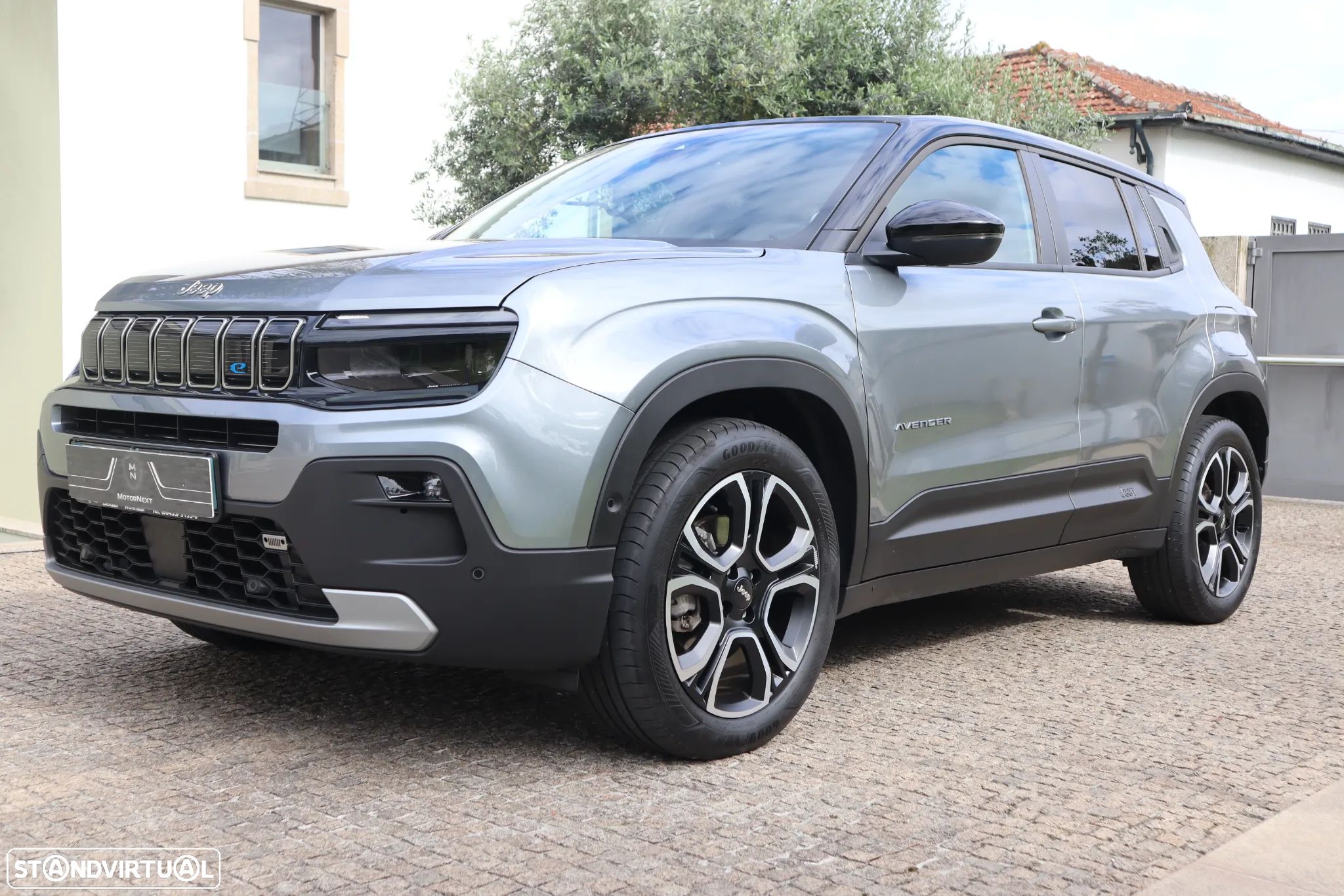 Jeep Avenger Summit - 1