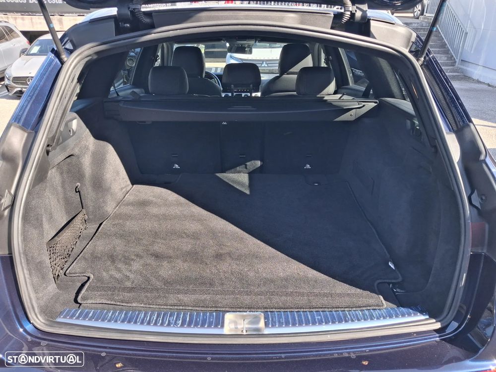 Mercedes-Benz E 220 d AMG Line - 13