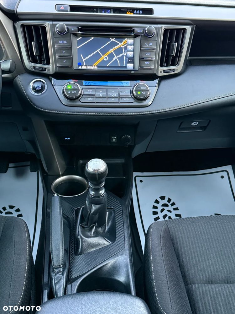 Toyota RAV4 2.0 D-4D Premium - 3