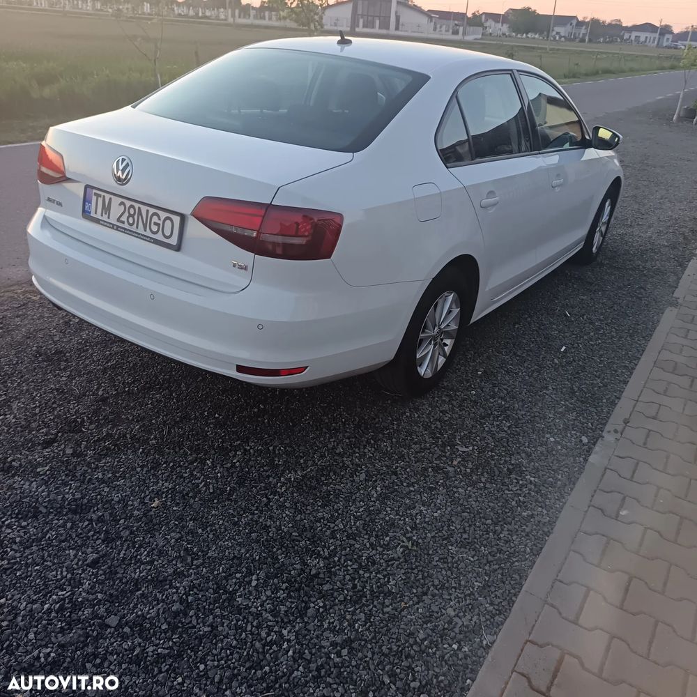Volkswagen Jetta 1.2 TSI Comfortline - 4