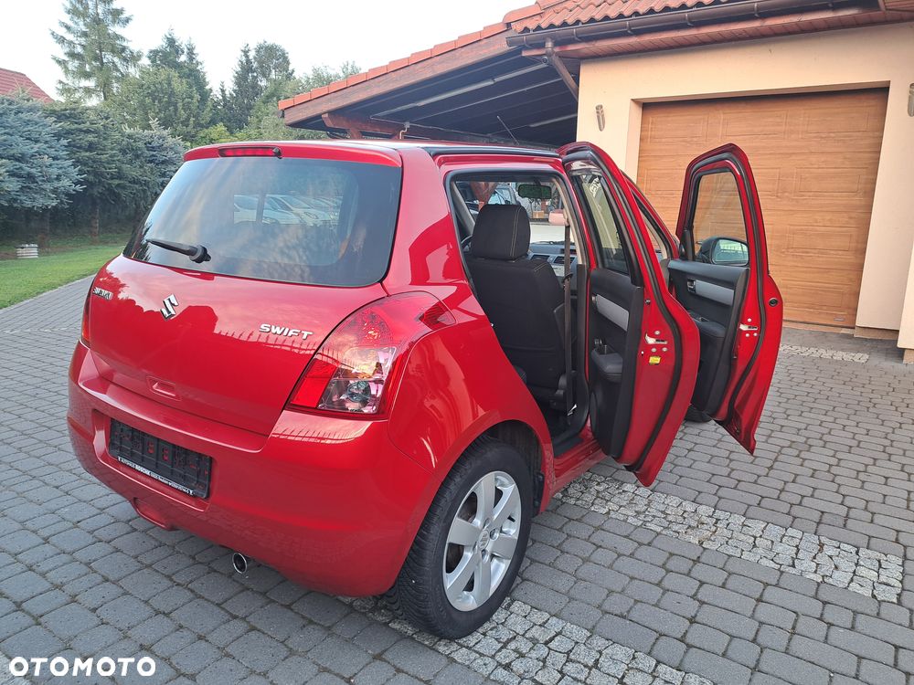 Suzuki Swift 1.3 Comfort dance - 12