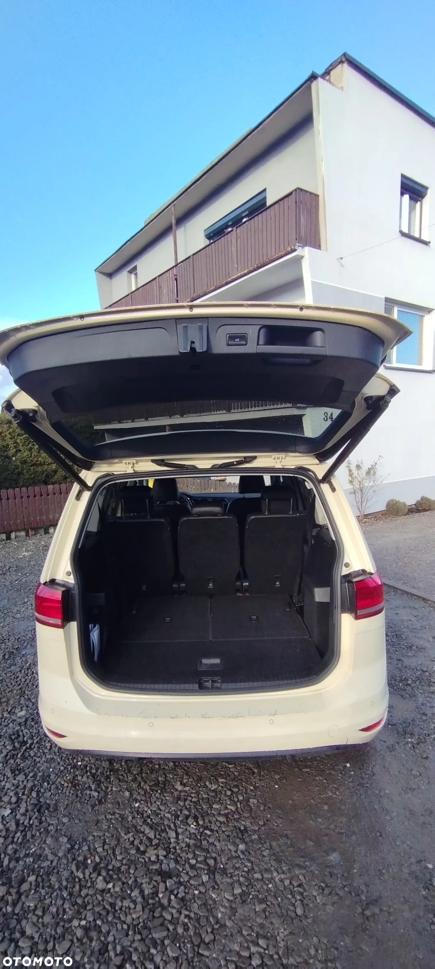 Volkswagen Touran 2.0 TDI SCR DSG Comfortline - 6