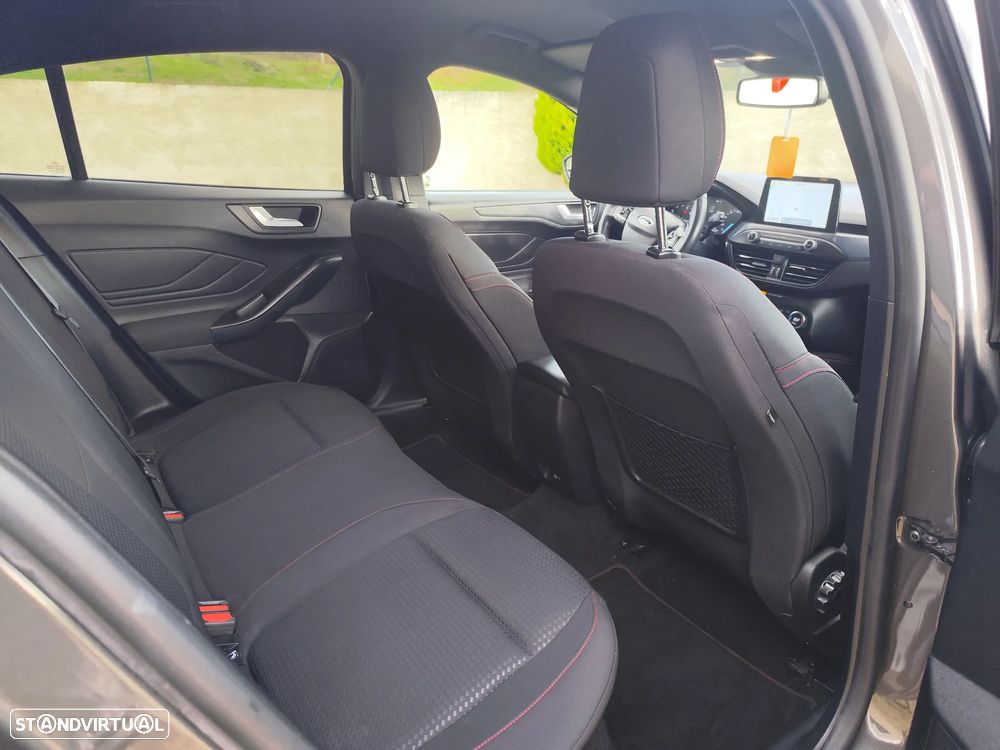 Ford Focus 1.0 EcoBoost MHEV ST-Line - 8