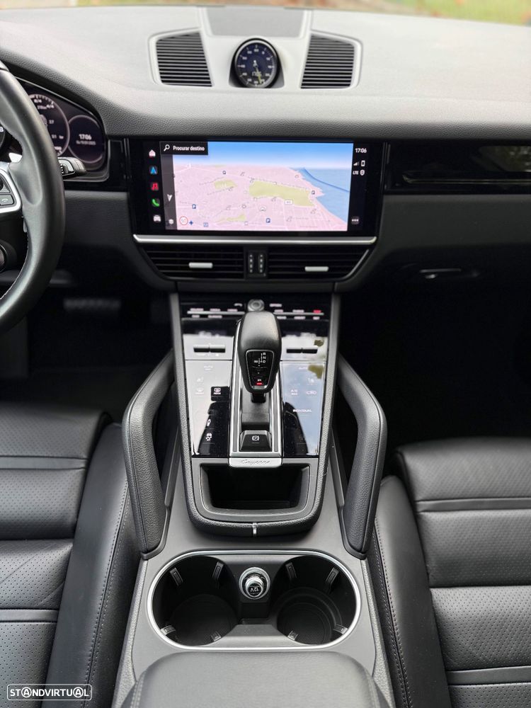 Porsche Cayenne Coupé E-Hybrid - 10