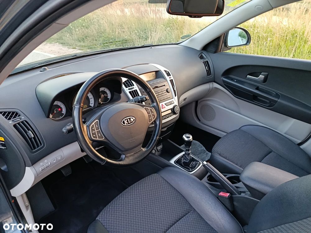 Kia Ceed 1.6 CVVT EX - 30
