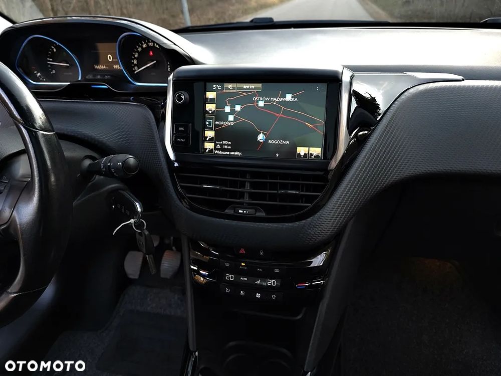 Peugeot 2008 BlueHDi FAP 120 STOP & START Allure - 27