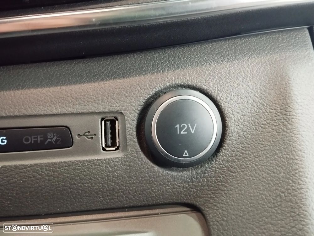 Ford Tourneo Custom 1.0 EcoBoost Titanium PHEV - 35