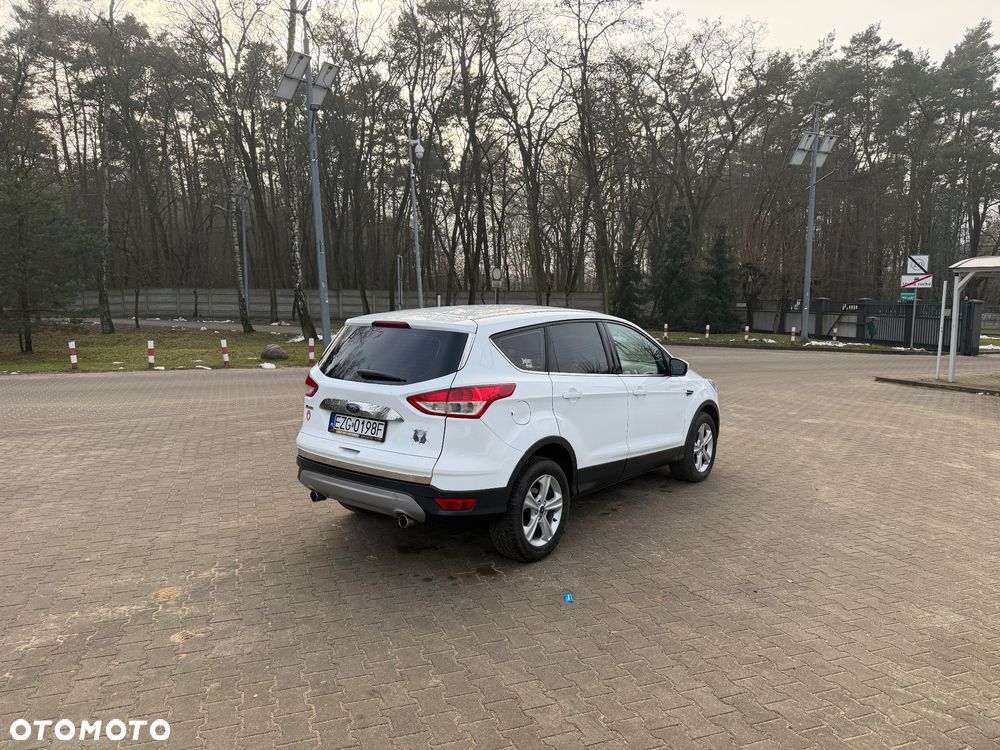 Ford Kuga 2.0 TDCi FWD Titanium - 5