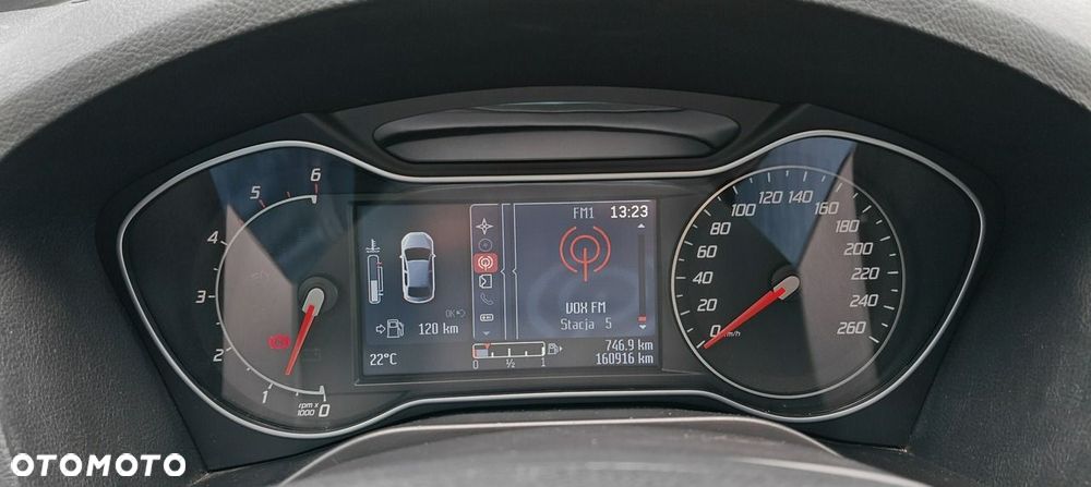 Ford S-Max - 11