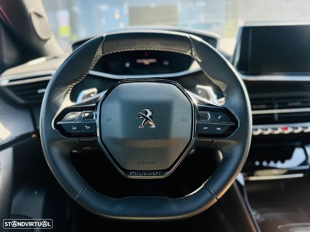 Peugeot 2008 1.2 PureTech Allure Pack EAT8 - 20