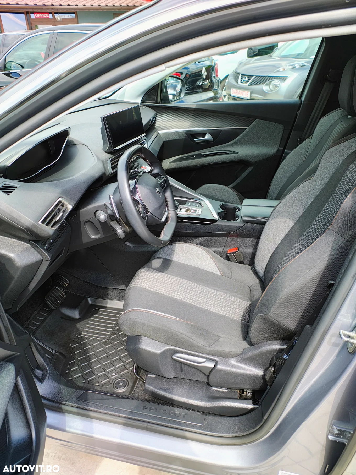 Peugeot 3008 PureTech 130 Stop & Start GPF EAT8 Active Business-Paket - 24