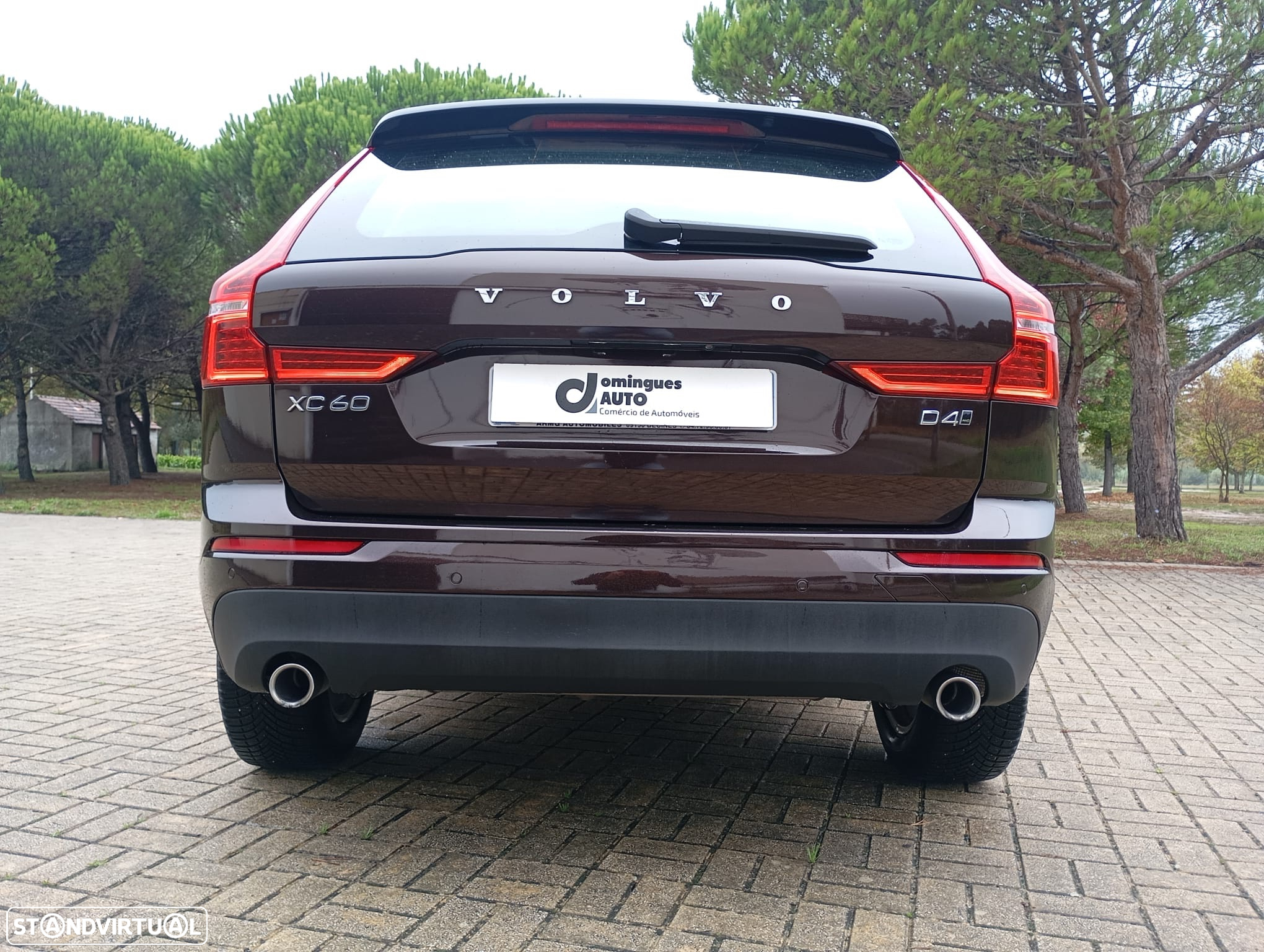 Volvo XC 60 2.0 D4 Momentum AWD Geartronic - 10