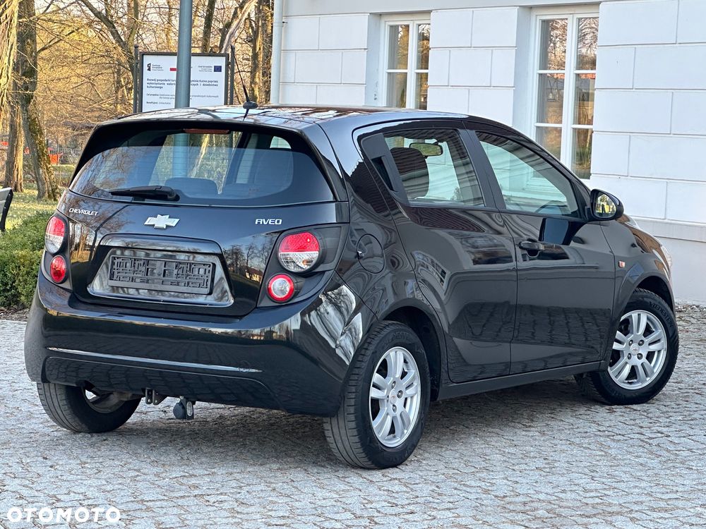 Chevrolet Aveo 1.4 16V Base - 24