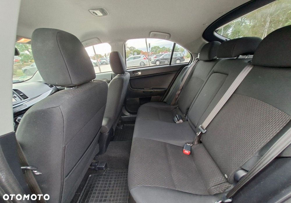 Mitsubishi Lancer - 18