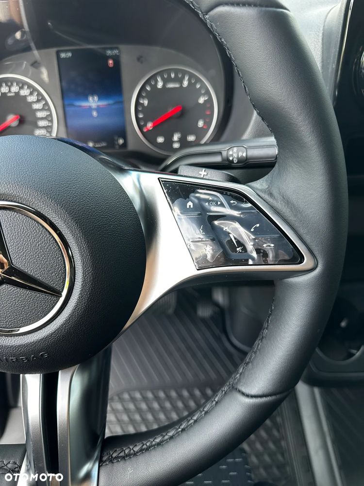 Mercedes-Benz Sprinter - 20