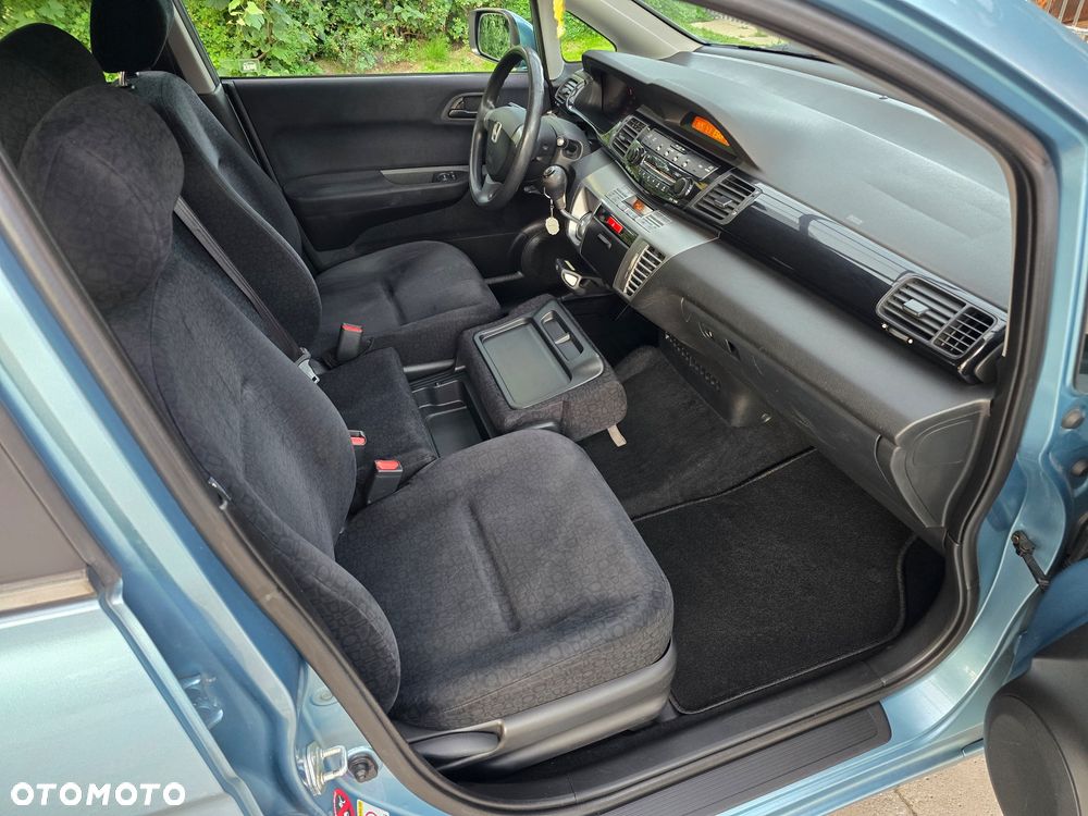 Honda FR-V - 27