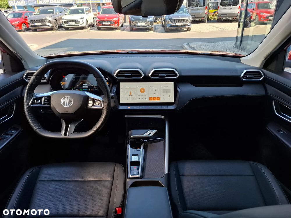 MG ZS Hybrid+ - 12
