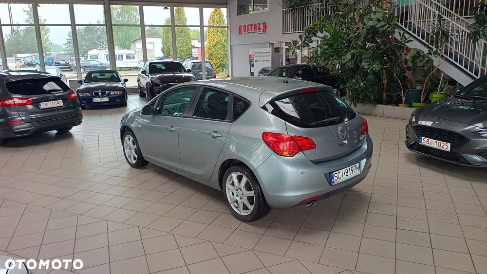 Opel Astra 1.4 T Enjoy - 4