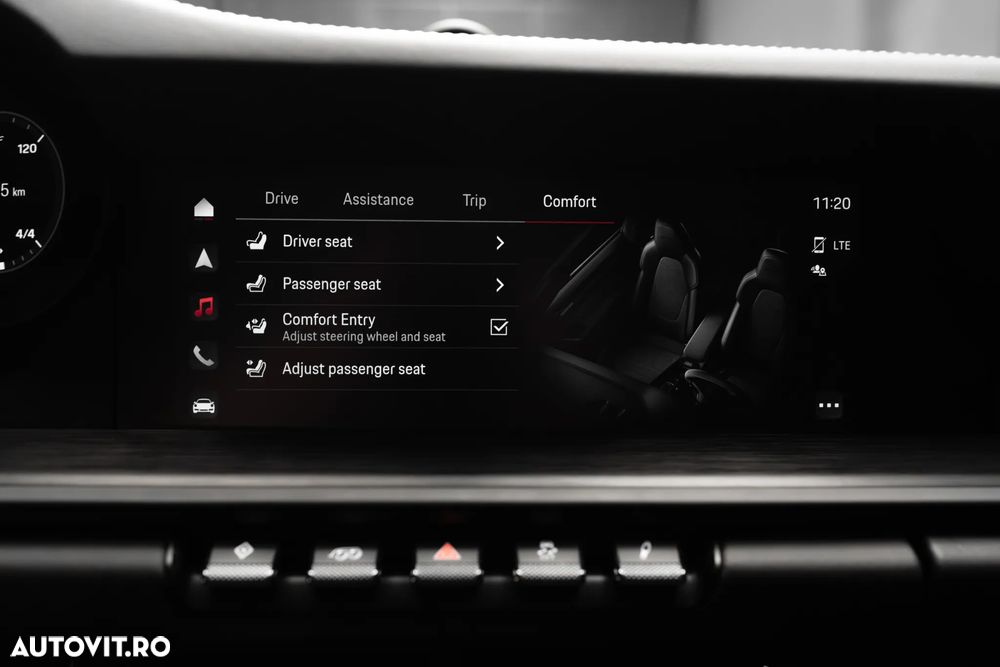 Porsche 911 4 GTS PDK - 29