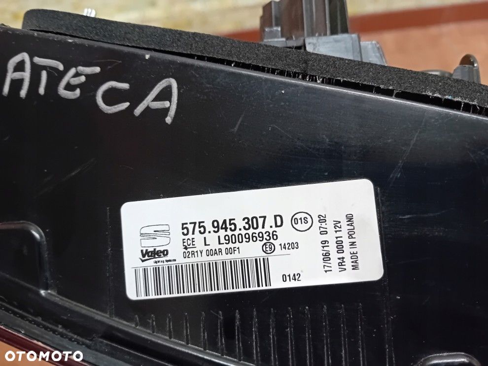 SEAT ATECA 16- LEWA TYLNA LAMPA KLAPA LED ORYGINAŁ 575945307D - 3