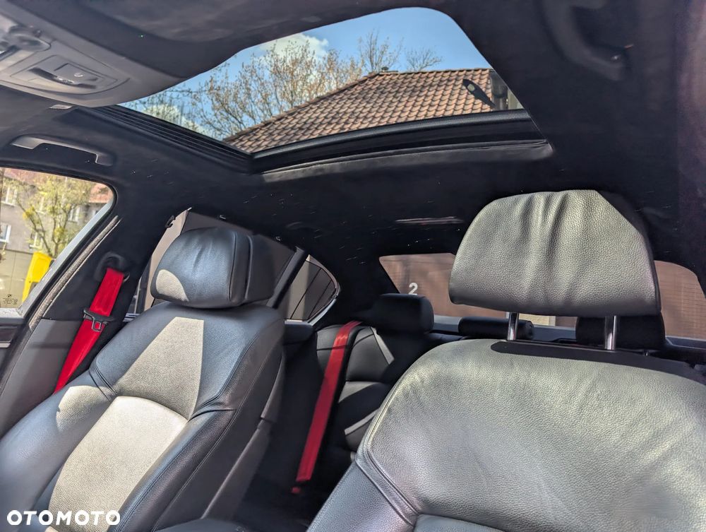 BMW Seria 5 520d xDrive - 18