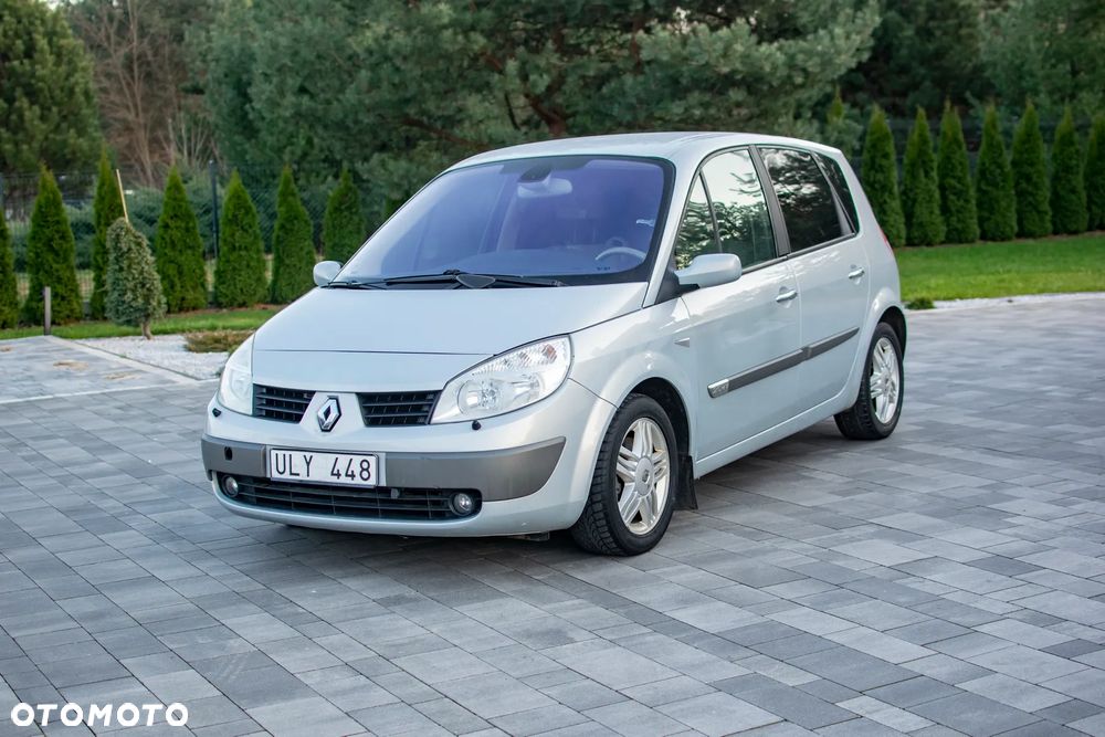 Renault Scenic - 1