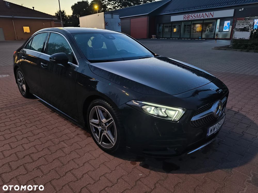 Mercedes-Benz Klasa A 200 AMG Line 7G-DCT - 3