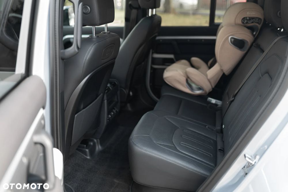 Land Rover Defender 3.0 P400 mHEV First Edition - 21