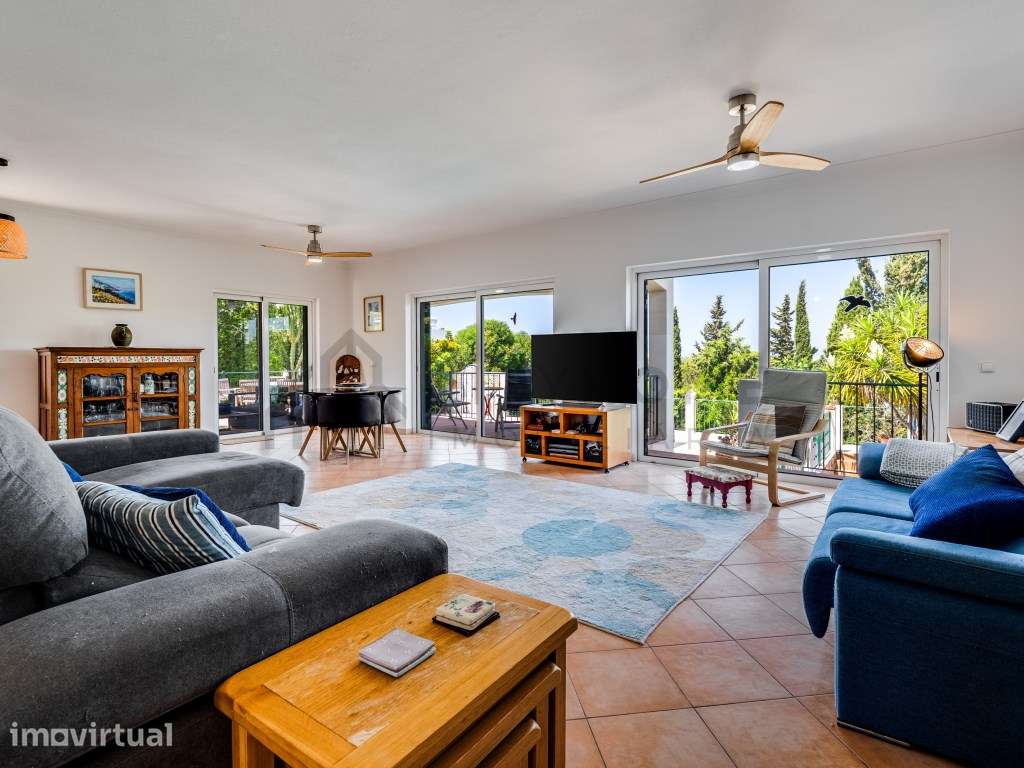 Moradia T3 Renovada com Piscina e Jardins Privados, a Dois Passos d... - Grande imagem: 5/47