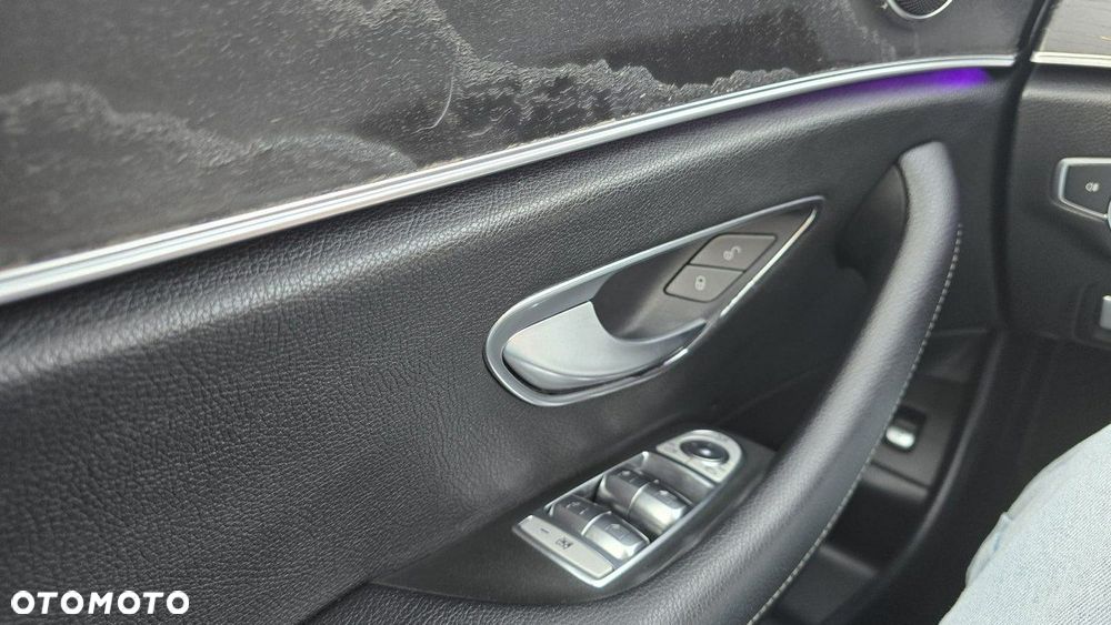 Mercedes-Benz Klasa E - 18