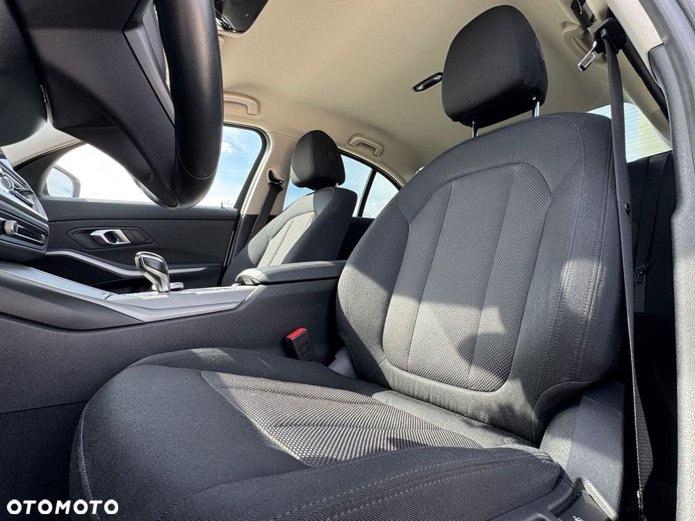 BMW Seria 3 - 12