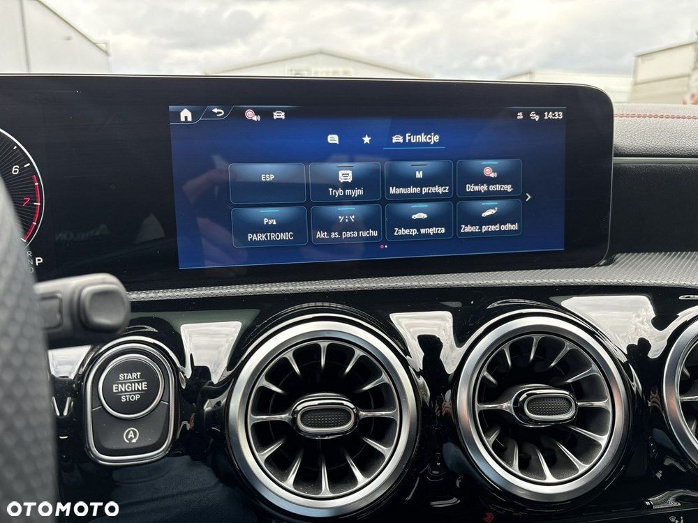 Mercedes-Benz CLA - 26