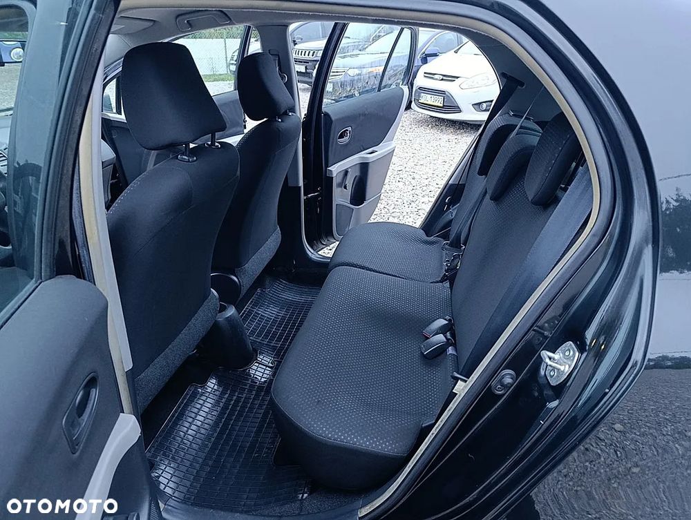 Toyota Yaris 1.33 Premium - 14
