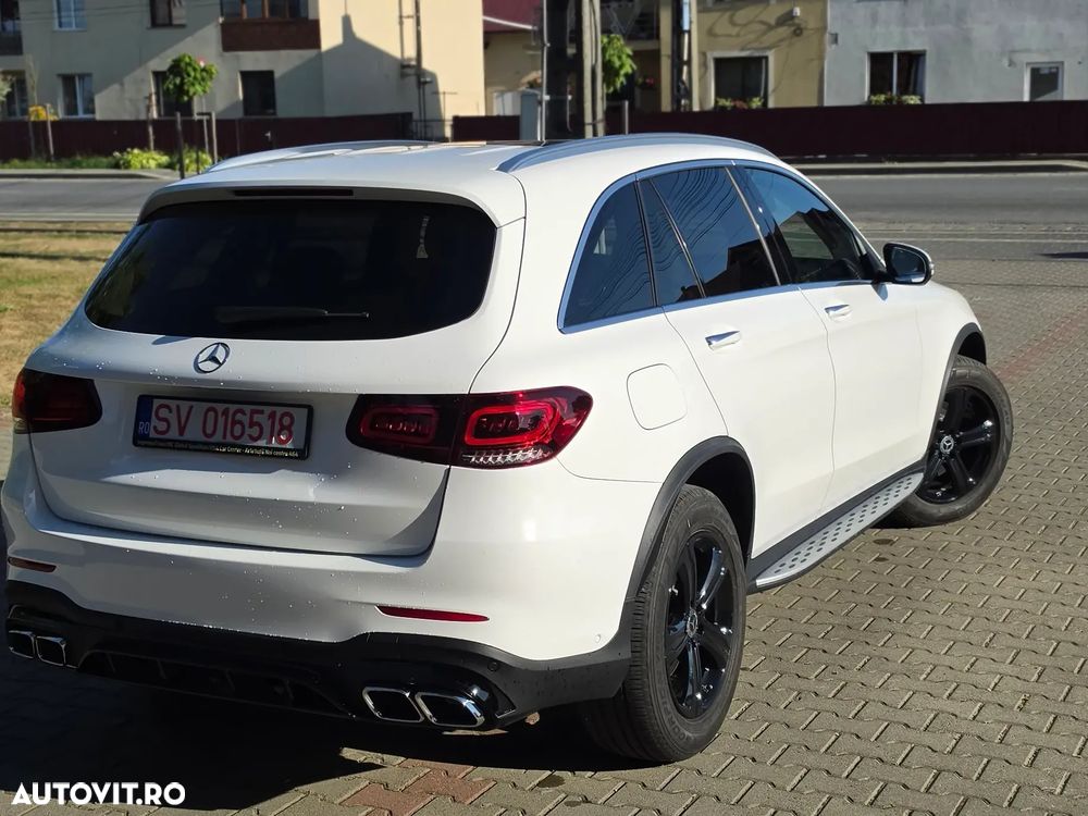 Mercedes-Benz GLC 300 4MATIC 9G-TRONIC AMG Line Plus - 20
