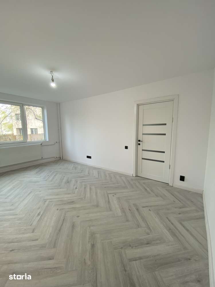 Garsoniera 35m2 Bloc Monolit Anvelopat Fara Bulina - Imagine principală: 4/18