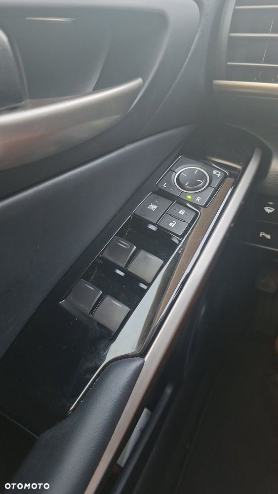 Lexus IS 200t / 300 Elegance - 16