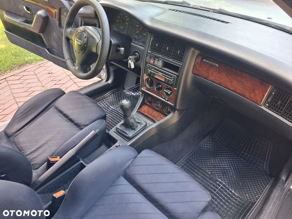 Audi 80 2.6 E - 10