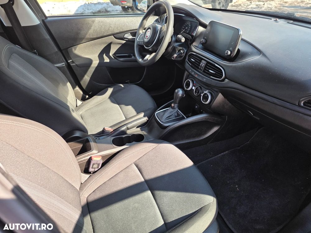 Fiat Tipo 1.5 130 CP MHEV DCT7 Cross - 14