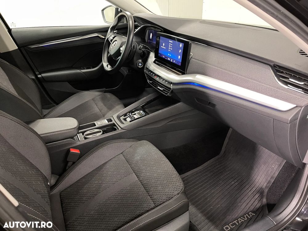 Skoda Octavia 2.0 TDI DSG Style - 11