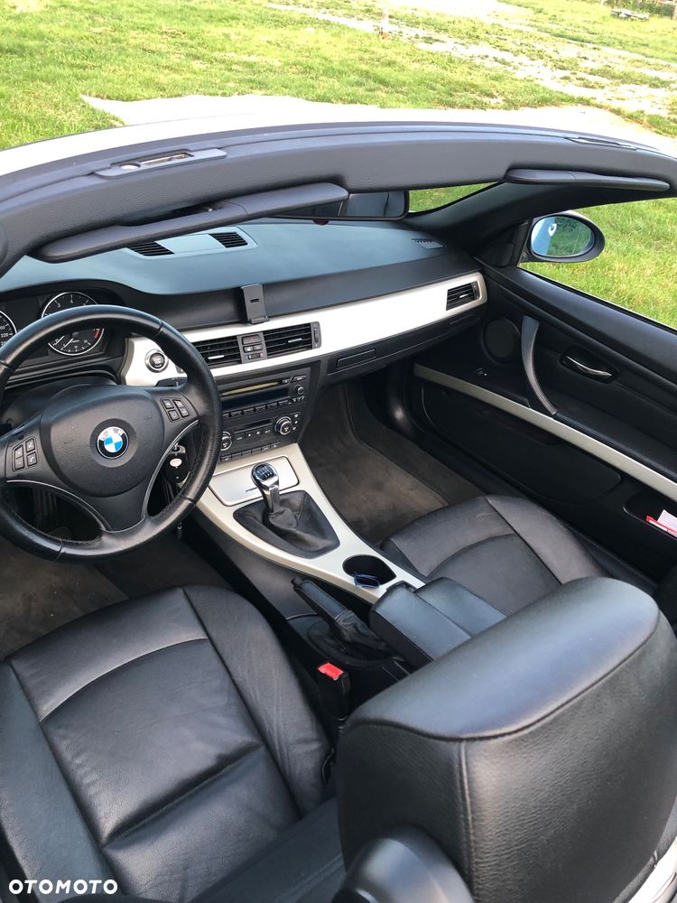 BMW Seria 3 320i - 4