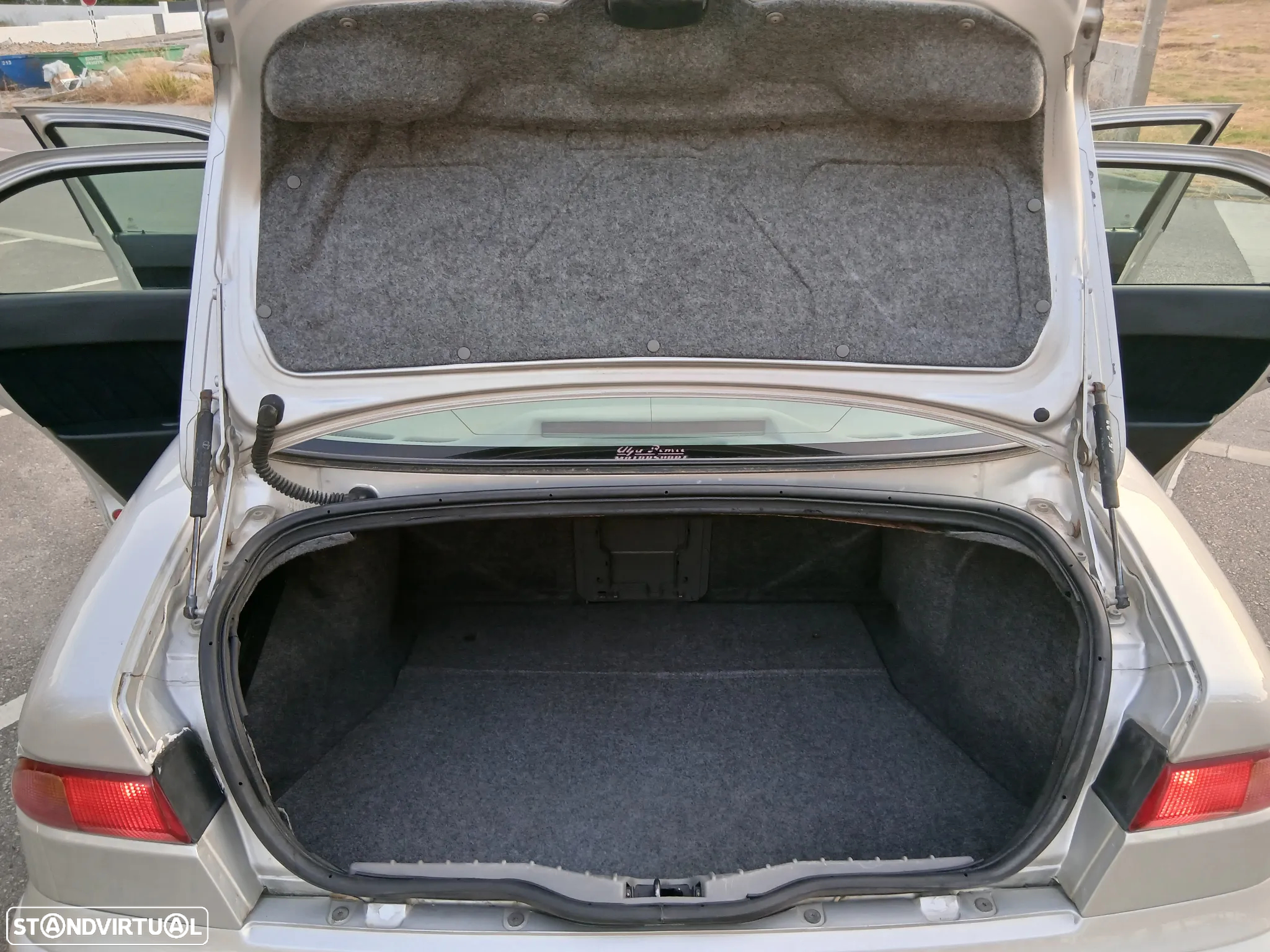 Alfa Romeo 156 1.9 JTD - 14