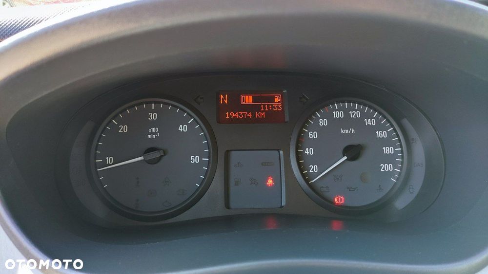 Opel Vivaro - 27