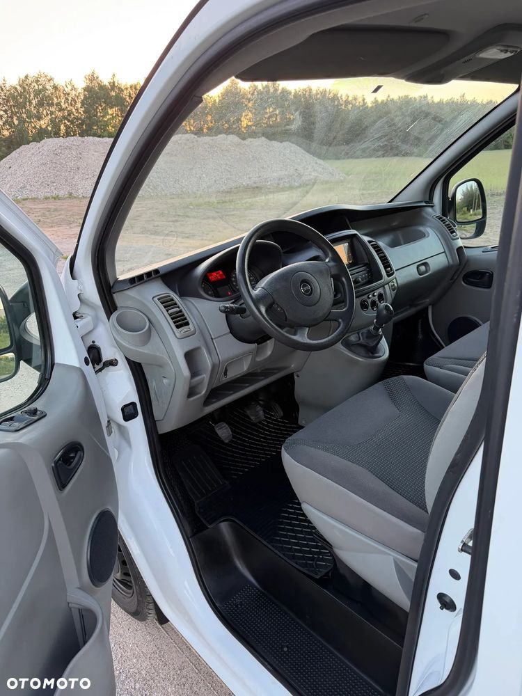 Opel VIVARO*100%oryginał*klima*pełbny blaszak*DUŻO ZDJĘĆ - 8