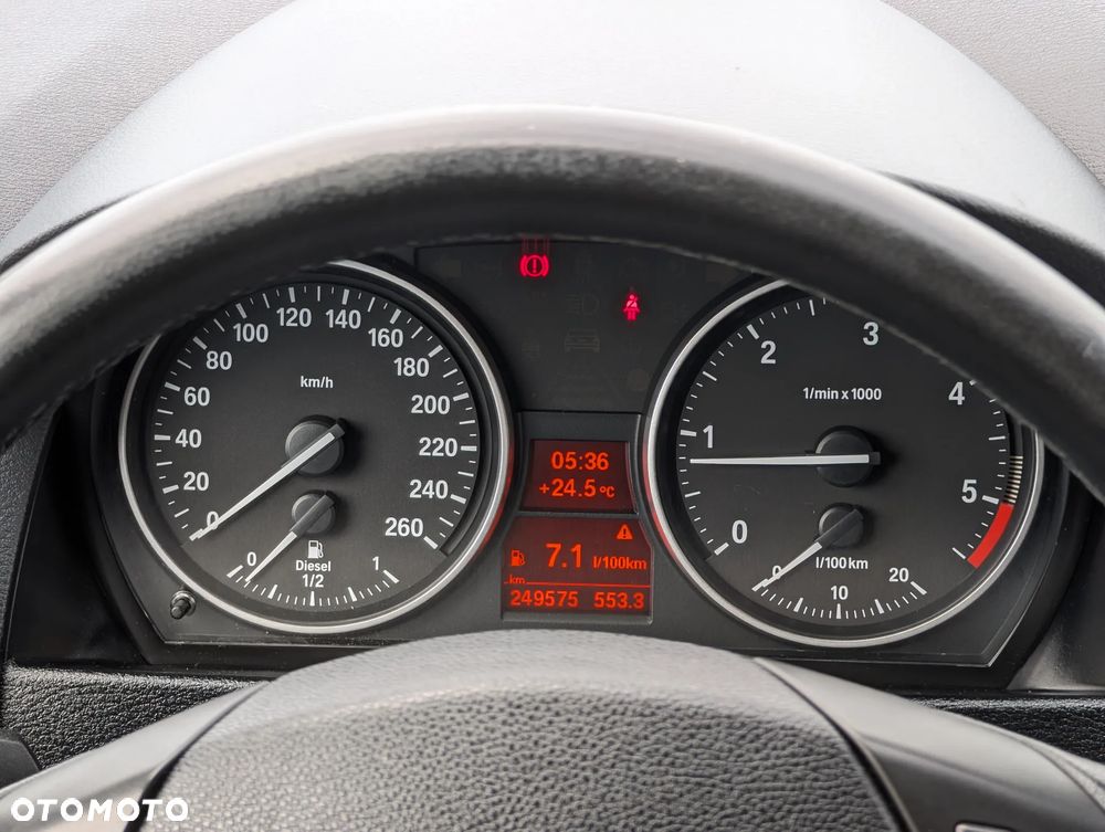 BMW X1 sDrive18d Sport Line - 27