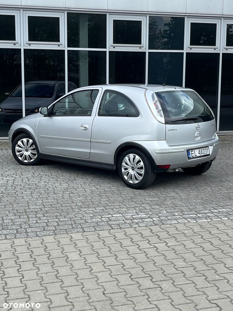 Opel Corsa 1.2 16V Sport EasyTronic - 4