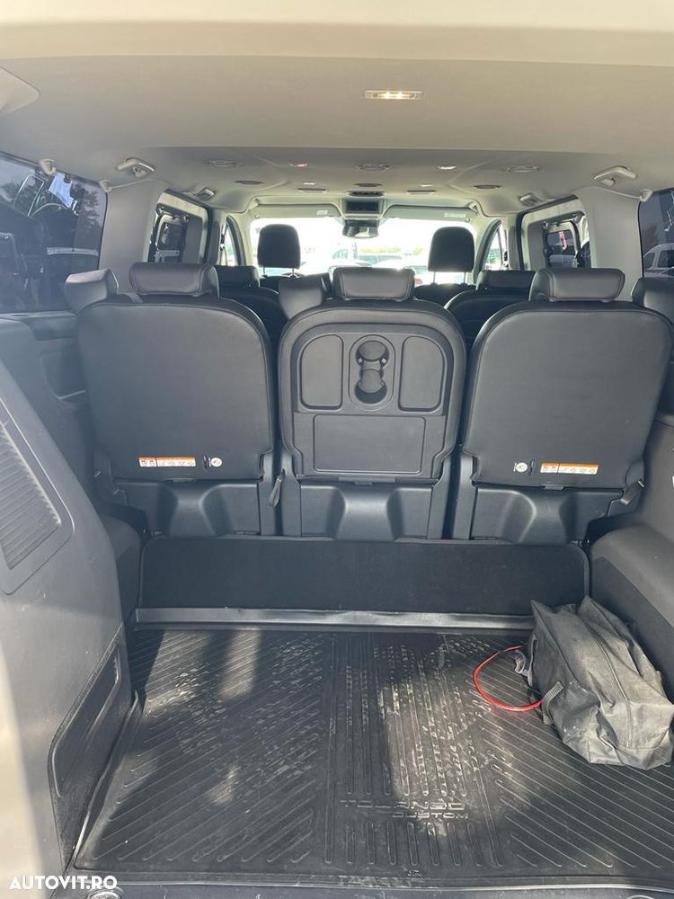 Ford Tourneo Custom - 9