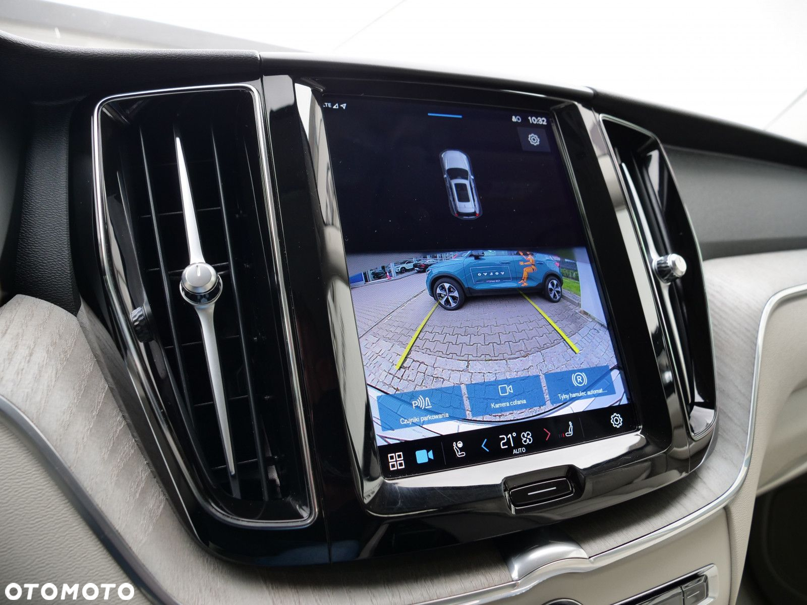 Volvo XC 60 - 24